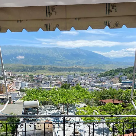 Palermo 招待所 Gjirokastër